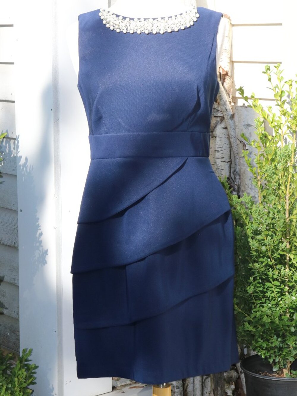 Connected Petite Navy Blue Pearl Neck Ruffled Skirt Sleeveless Dress Sz 10P